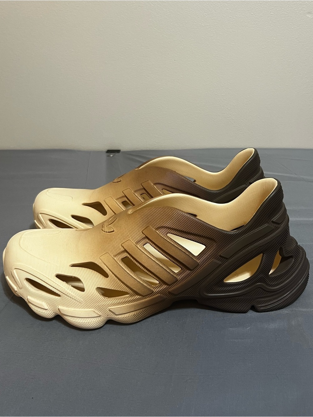 adidas adiFOM Men’s Beige Brown Slip-On Sandals Breathable US 12